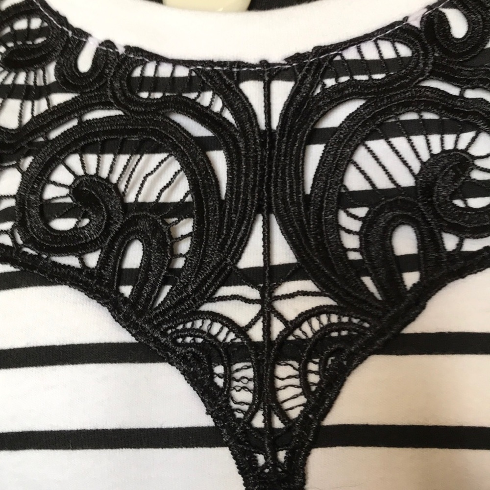 LOWEST 🌺 NWT LANE BRYANT Sz14/16 or 18/20 STRIPE SWEATSHIRT TOP - Picture 3 of 13